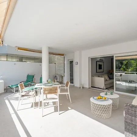 Montegolf Renovated Flat By Kura Homes