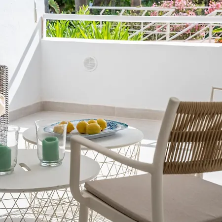 Montegolf Renovated Flat By Kura Homes Marbella