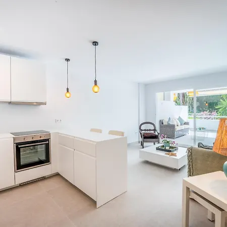 Montegolf Renovated Flat By Kura Homes *