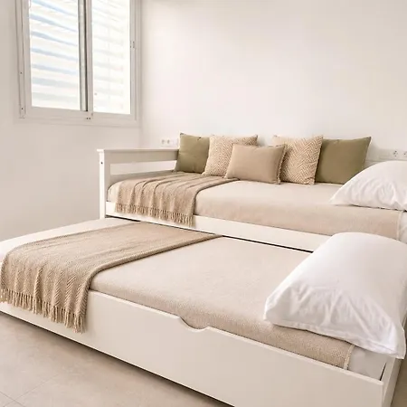 Montegolf Renovated Flat By Kura Homes *