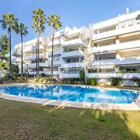 Renovated 2 Bedroom 5 Min Walk To The * Marbella